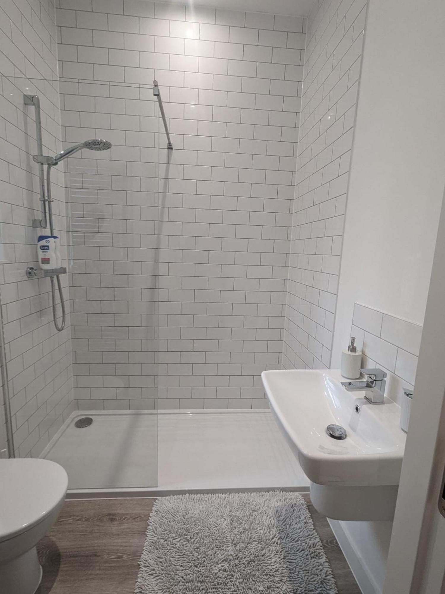Contemporary Double Ensuite Room Birmingham Extérieur photo